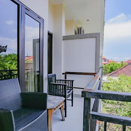 Oyo 4012 Ari Beach Inn Kuta  Luaran gambar