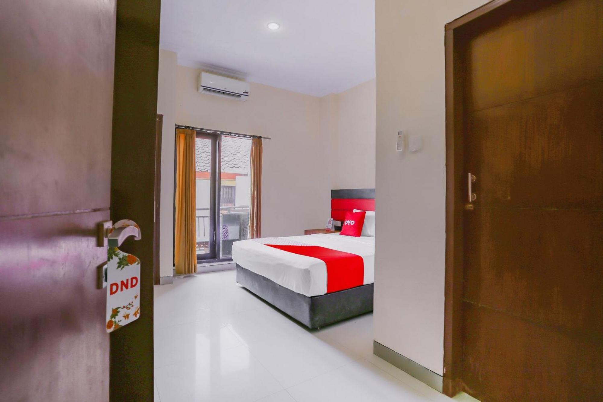 Oyo 4012 Ari Beach Inn Kuta  Luaran gambar
