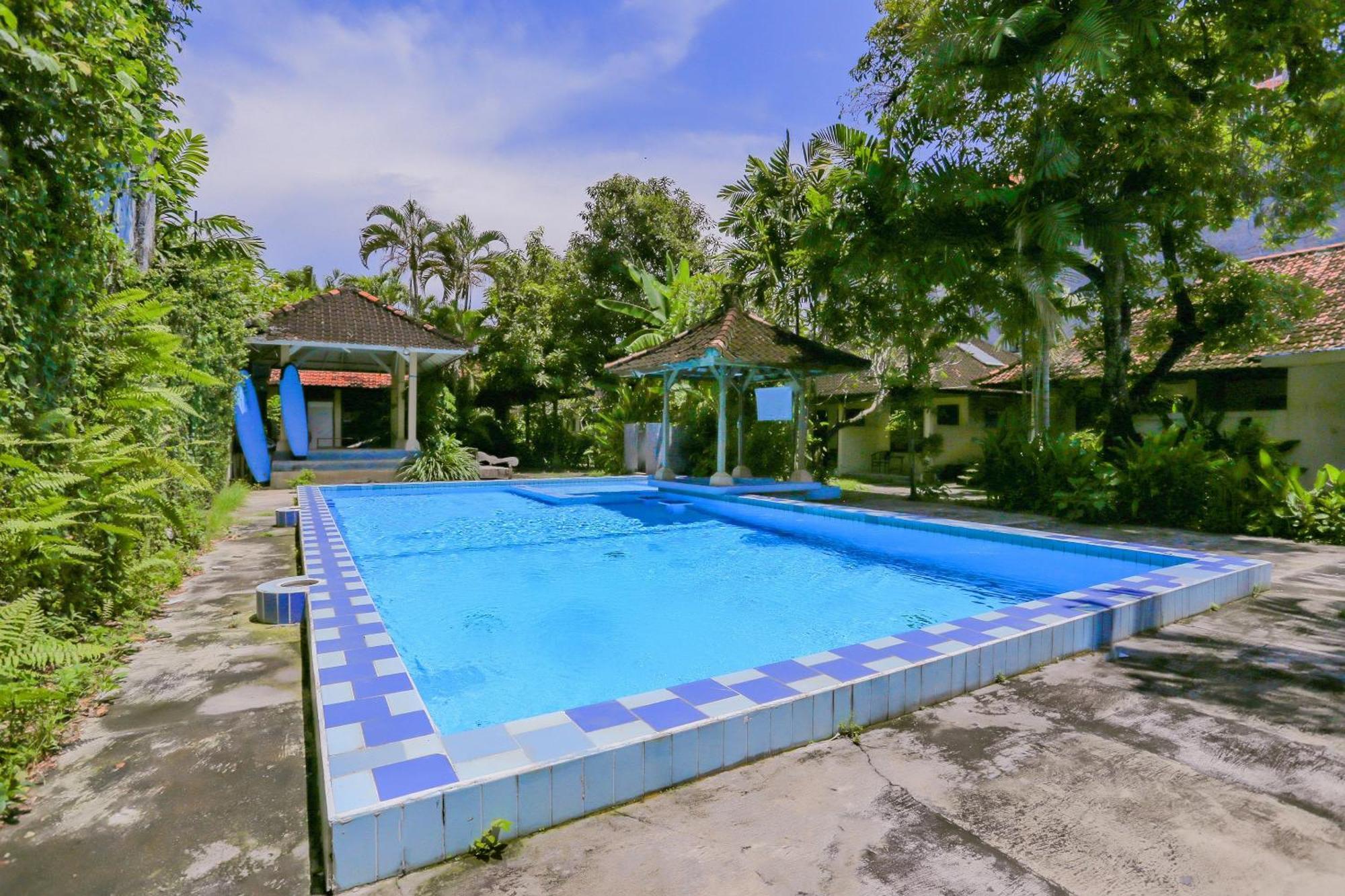Oyo 4012 Ari Beach Inn Kuta  Luaran gambar