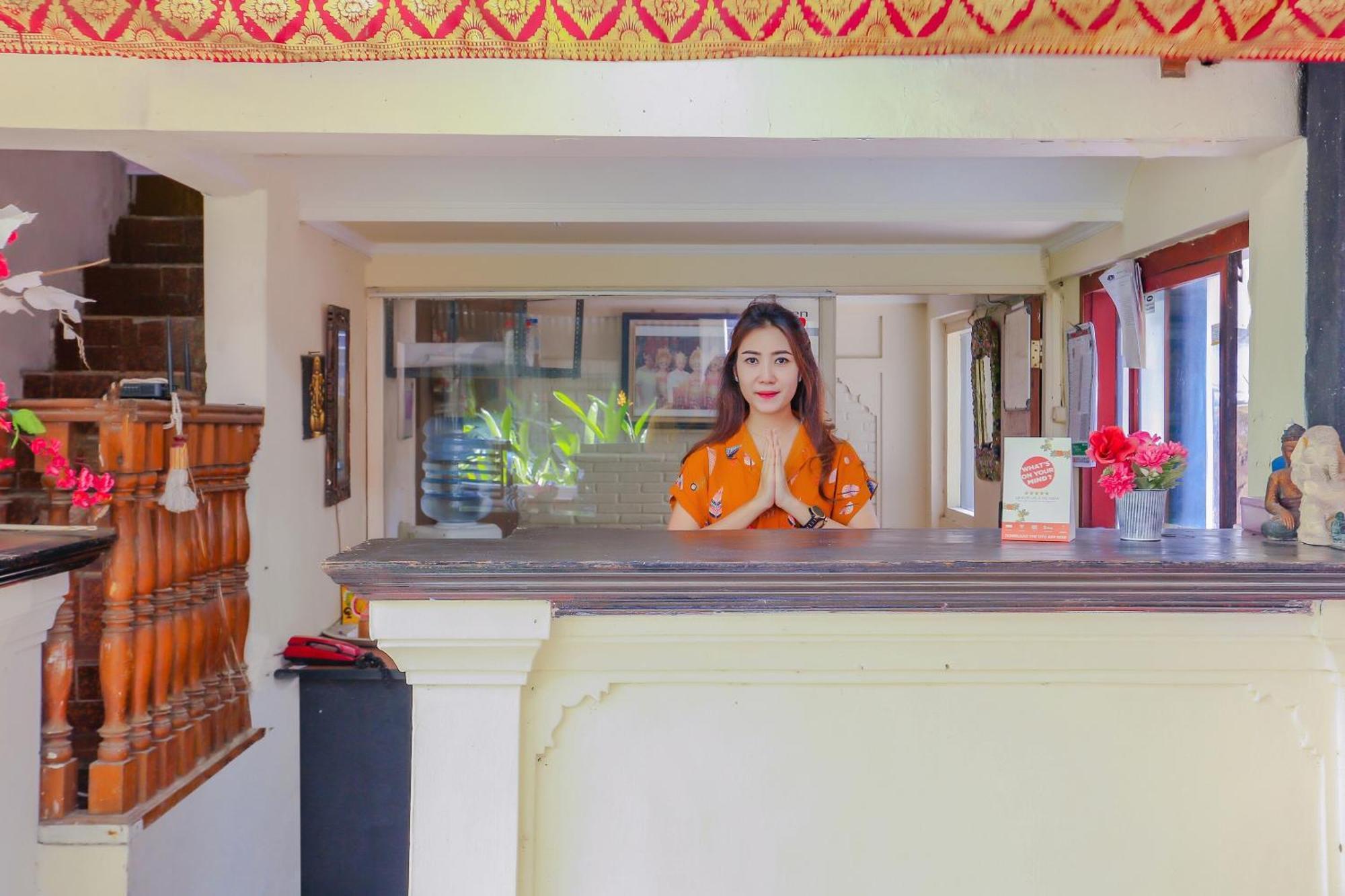 Oyo 4012 Ari Beach Inn Kuta  Luaran gambar